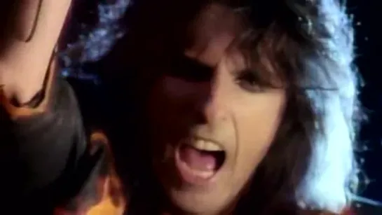 Alice Cooper - House Of Fire