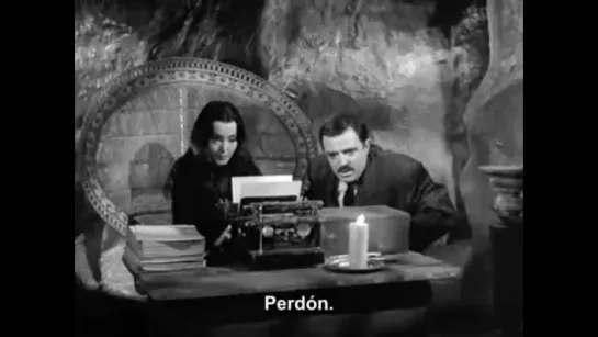 Los Locos Addams 2X20 Morticia, la escritora [VOSE]