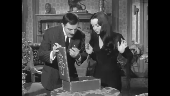 Los Locos Addams 2x01 Dedos esta perdido