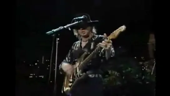 “ STEVIE RAY VAUGHAN “  VOODOO CHILE....YOU HAVE TO SEE IT ......THE BEST......