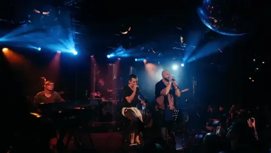 Каспийский Груз - Пусть всегда будет солнце (feat. Гансэлло) LIVE in Moscow (офи