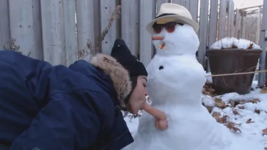 ★★★Teen gets Fucked by Snowman!!!★★★