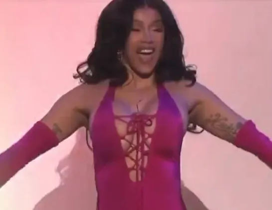 Видео от Cardi B › Карди Би