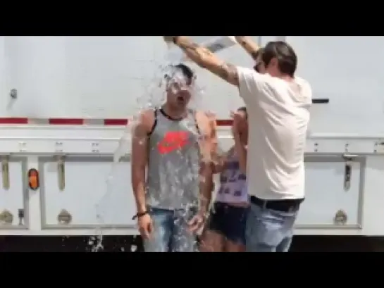 Ashley Tisdale And Zac Efron Do The ALS Ice Bucket Challenge