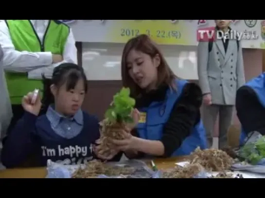 120322 T-ara Volunteer #1