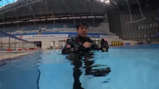 2019.01.11 HJ CHANNEL(현중채널) - Diving lesson day 1