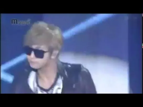 20111115- Heo Young Saeng- Rainy heart Ft Kim Kyu Jong+Out the club