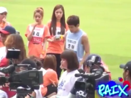 [Cam] 110827 T-ara Qri, Soyeon & Hwayoung @ Idol Star Athletics Championships [25]