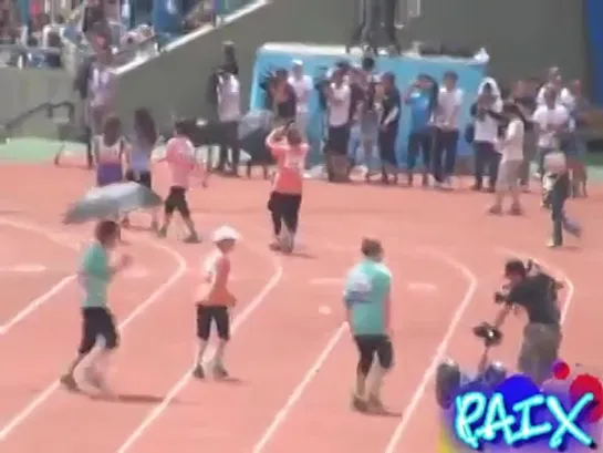 [Cam] 110827 T-ara Soyeon - Running @ Idol Star Athletics Championships [23]