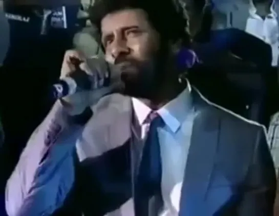 Vikram sings