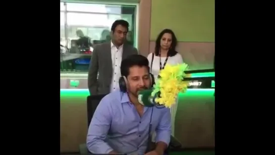 Chiyaan Vikram - "Iru Mugan" In Dubai - Hit 96.7 Fm Studio - 2