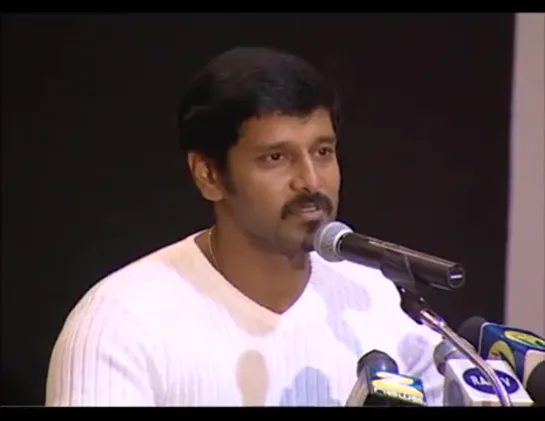 Chiyaan Vikram speaks at the Gemini Audio Release