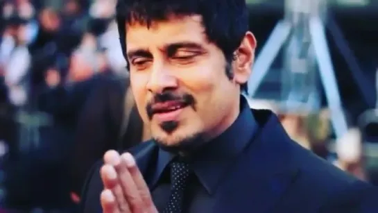 Chiyaan Vikram at "Raavan" World London Premiere (2010)