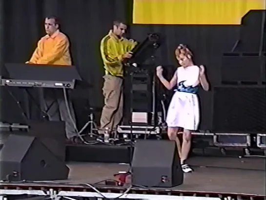 Björk - Venus As A Boy - live at Tibetan Freedom Concert (1996) - Bjork