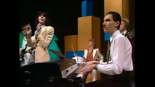 Sparks - Never Turn Your Back On Mother Earth (Dutch TV, TOTP) (1974)