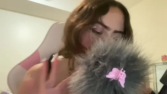 ENG asmr taking bugs out of your fluffy hair2023-02-03FLO ASMR