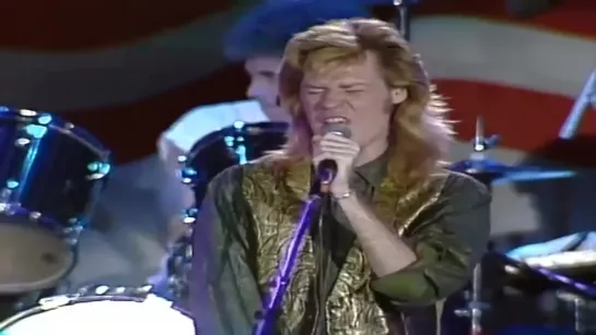 Daryl Hall with Billy Joel & Bonnie Raitt - Everytime You Go Away