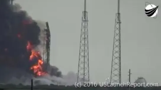 Взрыв ракеты Falcon 9 на стартовой площадке