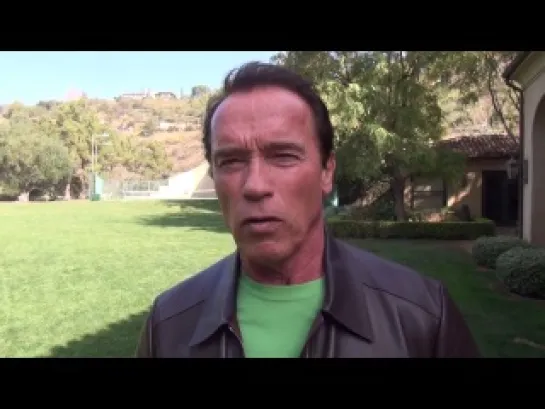 Arnold Schwarzenegger sends a message to the Ukrainian people / Арнольд Шварценеггер записал обращение к украинцам