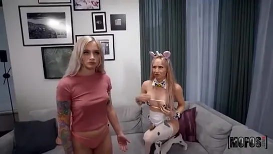 Alice Bong and Leah Meow - Mofos 1