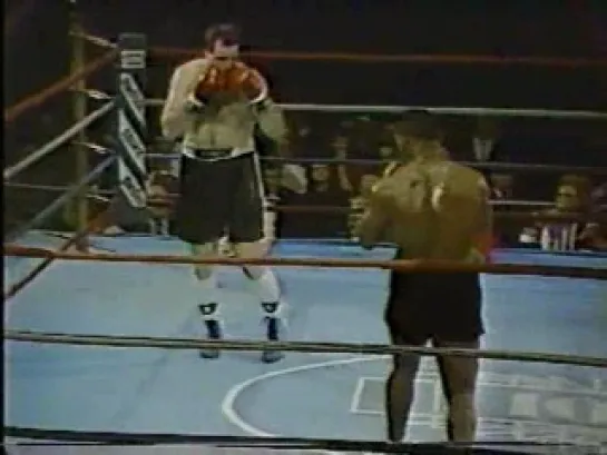 1985-12-06 Mike Tyson vs Sammy Scaff