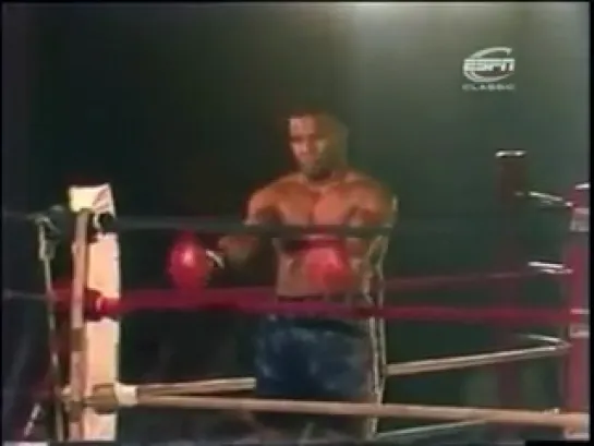 1985-11-01 Mike Tyson vs Sterling Benjamin