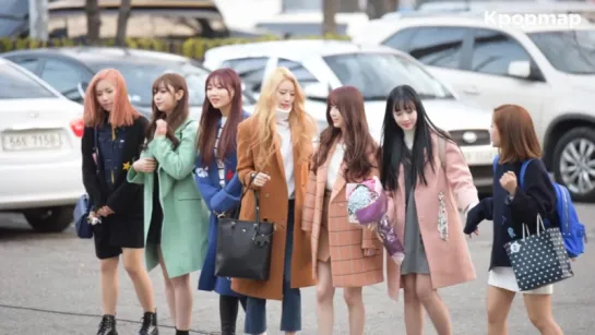 [170303] Lovelyz @ По пути на Music Bank