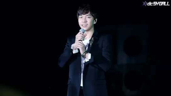 120809 여수 Expo Pop Festaval -1- 이승기 입장멘트 [DC SY GALL].mp4 (720p).mp4