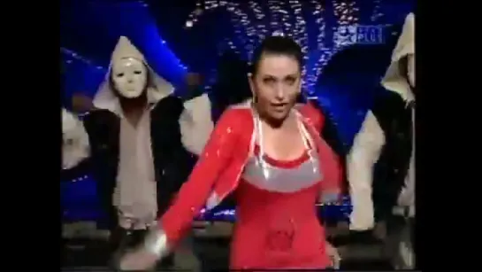 Karisma Kapoor at Nach Baliye 4 Dance Performance on Kareena Song Tu Saala Kam se gia