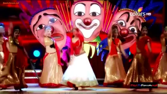 Madhuri Dixit full performance at Stree Shakti Awards 2014 !