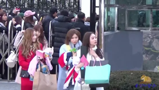 [151225] Lovelyz @ По пути на Music Bank