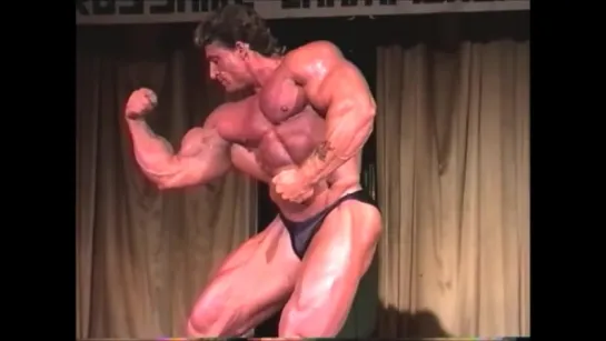 Dorian Yates — 1992-23-08 — Derbyshire — guest posing