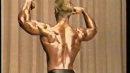 Teenage Bodybuilder Lee Priest Rare Gold Posing Footage!