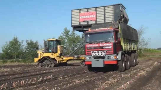 Необычный сельскохозяйственный самосвал  Terra Gator 2104