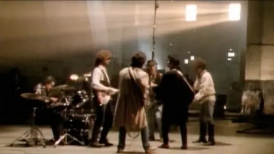 The Traveling Wilburys - Handle with care