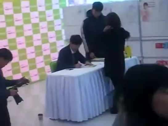 (120126)-Zipel Fan Signing#7 [mdv3odUAgZ0]