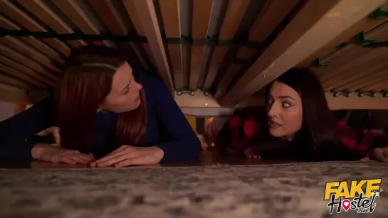 Charlie Red, Katy Rose - Stuck Under A Bed