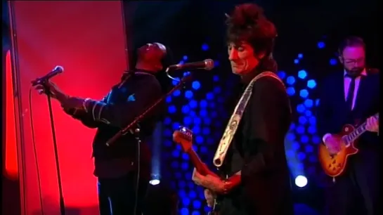 Ronnie Wood with Bernard Fowler,Wayne Sheehy and House band live late late (480p)