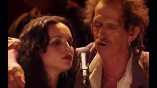 Rolling Stone, Keith Richards  Norah Jones Sing “Love Hurts” with Angelic Harmonies