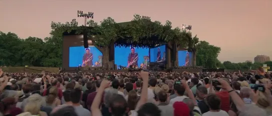 The Rolling Stones — Street Fighting Man (Sweet Summer Sun_ Live in Hyde Park, 2013)