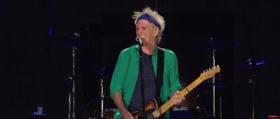 The Rolling Stones — Happy (Sweet Summer Sun_ Live in Hyde Park, 2013)