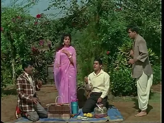 Семья / Khandan (1965)