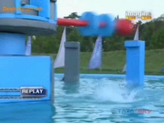 Zor Ka Jhatka:Total Wipeout с Шарукх Кханом (2011) - серия 15 - в гостях Шреяс Талпаде