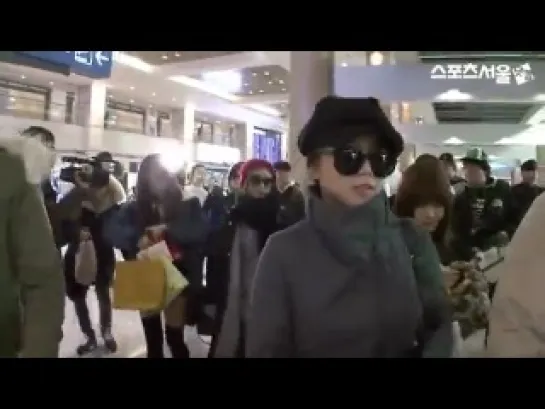 [FANCAM] 121228 T-ARA @ Gimpo Airport [2]