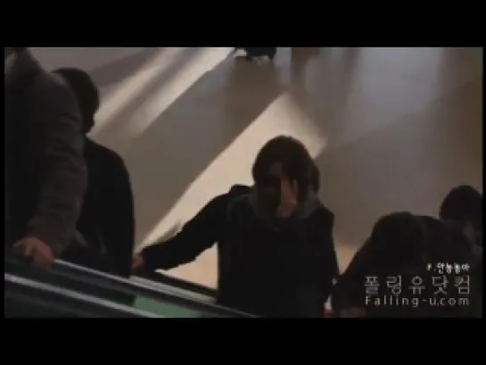 [FANCAM] 20120216 Hyomin @ Gimpo International Airport