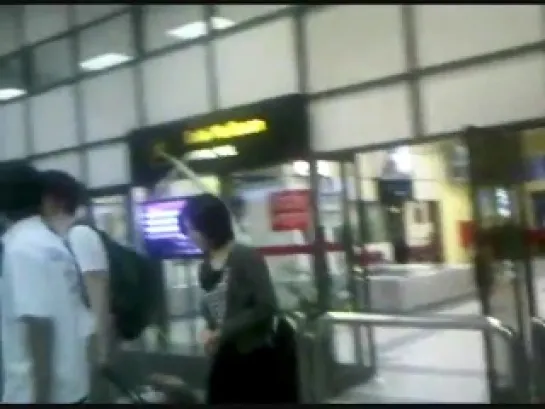 [Cam] 110614 WooJung Couple @ Kuantan Airport [1]