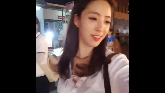 [SHOW] 160514 Eunjung @ What Sould I Do - At walking street 1