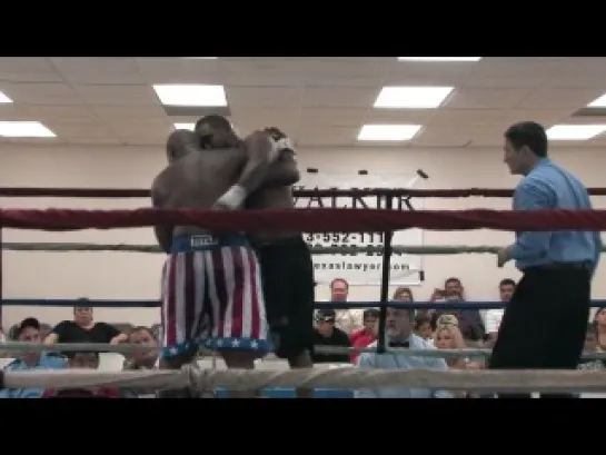 2011-08-20 Oliver McCall vs Damian Wills (vacant WBF International Heavyweight Title)