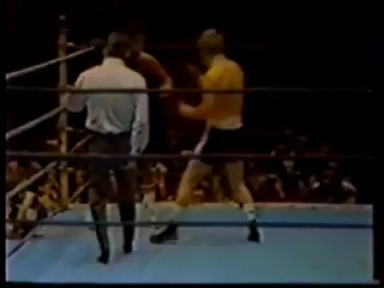 1974-12-02 Wilfred Benitez vs Larry Hafey