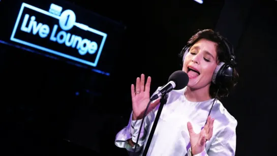 Live Lounge - Jessie Ware